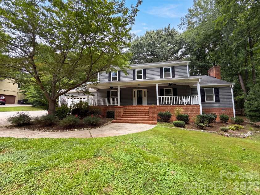 3029 Southampton Circle, Gastonia, NC 28056.  MLS# CAR4354399, YatesRealty ID 26606. 