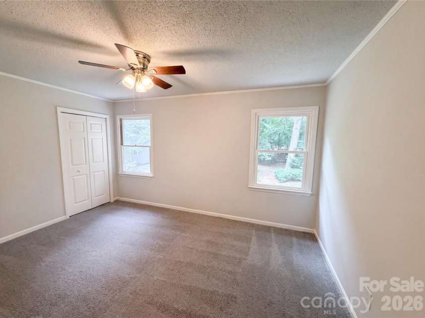 3029 Southampton Circle, Gastonia, NC 28056.  MLS# CAR4354399, YatesRealty ID 26606. 