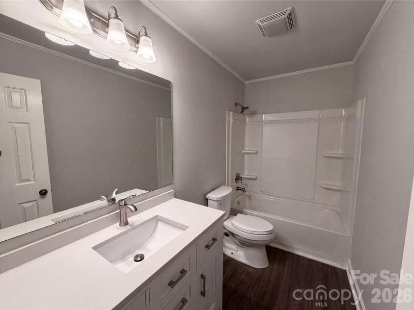 3029 Southampton Circle, Gastonia, NC 28056.  MLS# CAR4354399, YatesRealty ID 26606. 
