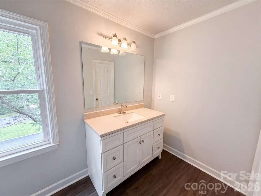 3029 Southampton Circle, Gastonia, NC 28056.  MLS# CAR4354399, YatesRealty ID 26606. 