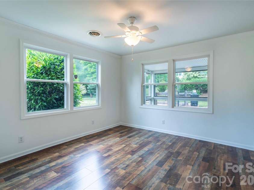 15 Bowman Ridge Road, Hendersonville, NC 28739.  MLS# CAR4369770, YatesRealty ID 26608. Bonus Bedroom 3