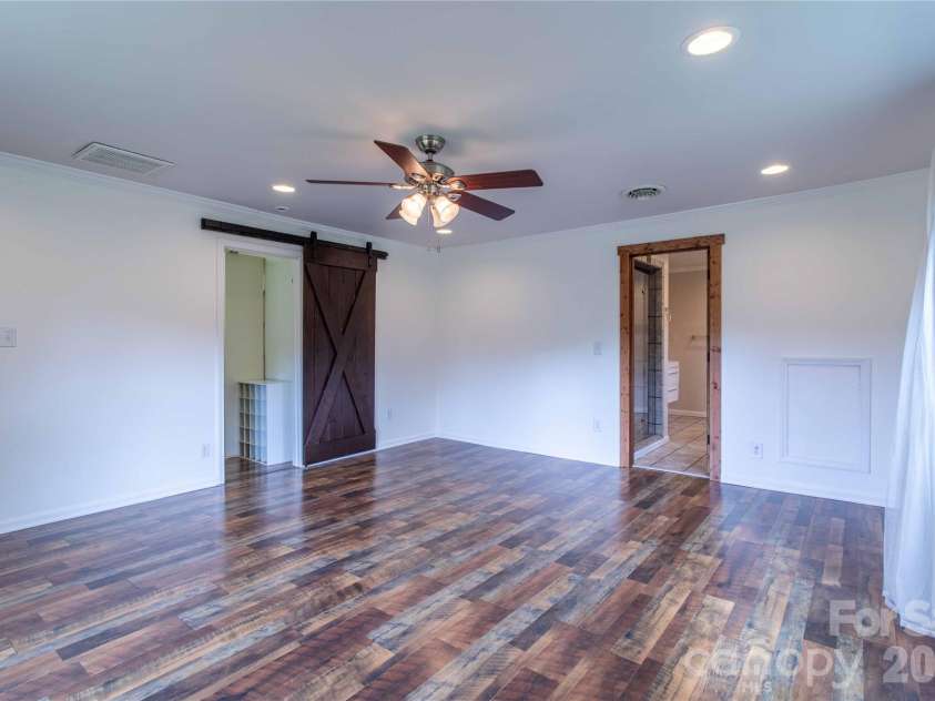 15 Bowman Ridge Road, Hendersonville, NC 28739.  MLS# CAR4369770, YatesRealty ID 26608. Primary Bedroom
