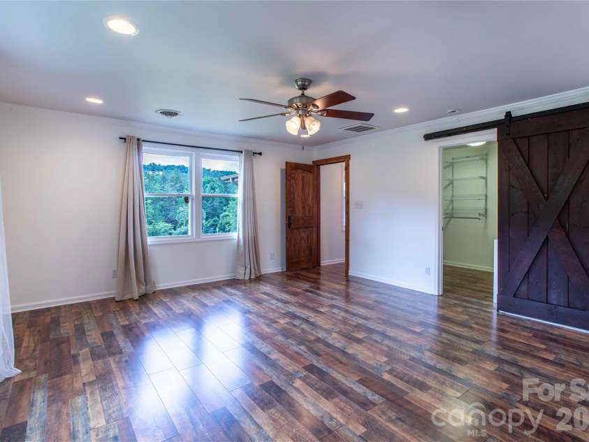 15 Bowman Ridge Road, Hendersonville, NC 28739.  MLS# CAR4369770, YatesRealty ID 26608. Primary Bedroom