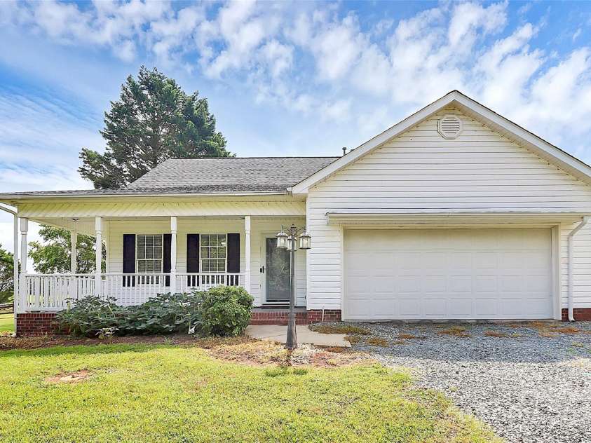 6812 Sugar And Wine Road, Monroe, NC 28110.  MLS# CAR4281685, YatesRealty ID 26609. 