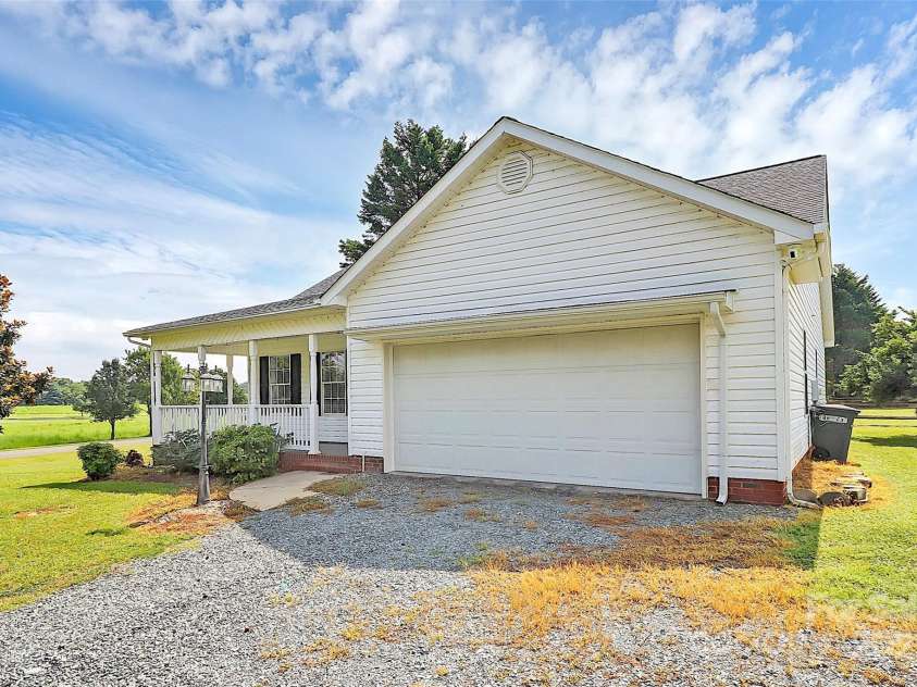 6812 Sugar And Wine Road, Monroe, NC 28110.  MLS# CAR4281685, YatesRealty ID 26609. 