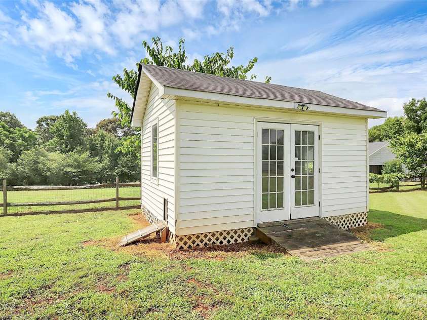 6812 Sugar And Wine Road, Monroe, NC 28110.  MLS# CAR4281685, YatesRealty ID 26609. 