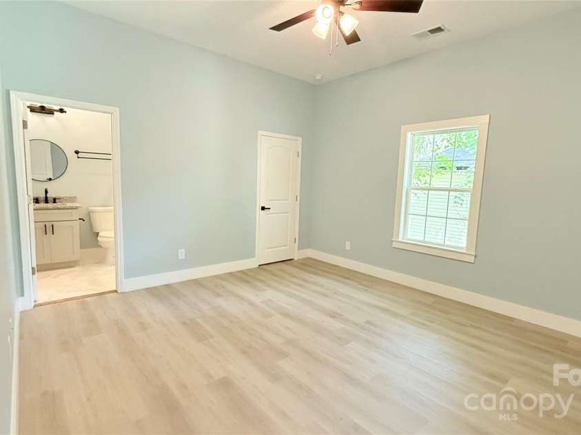 106 Market Street, Lancaster, SC 29720.  MLS# CAR4309751, YatesRealty ID 2661. 