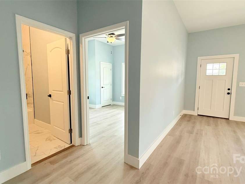 106 Market Street, Lancaster, SC 29720.  MLS# CAR4309751, YatesRealty ID 2661. 