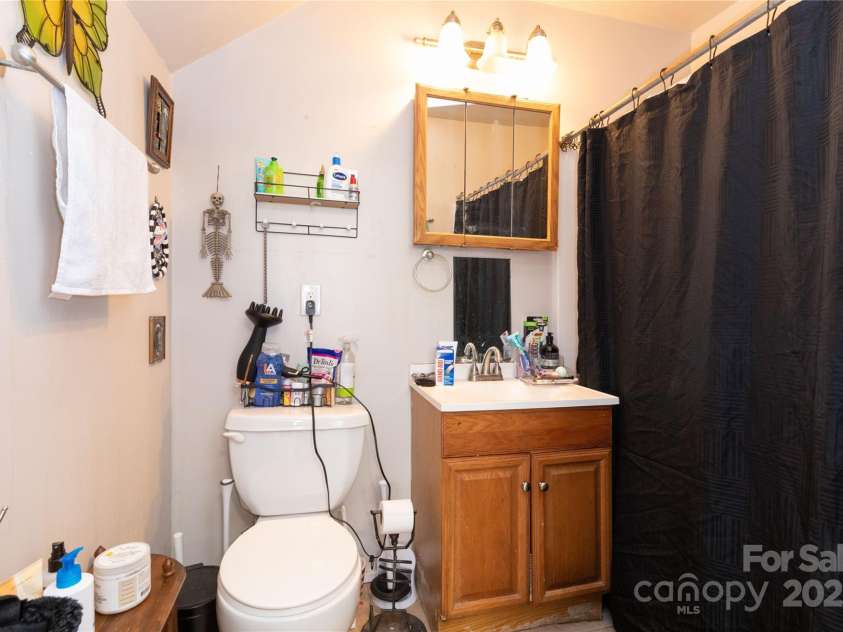 94 Church Road, Fairview, NC 28730.  MLS# CAR4230684, YatesRealty ID 2661. 