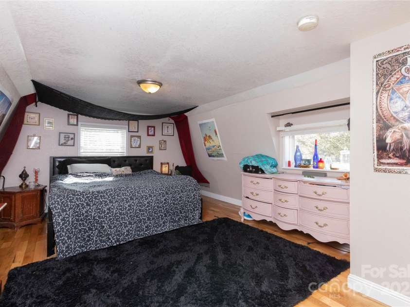 94 Church Road, Fairview, NC 28730.  MLS# CAR4230684, YatesRealty ID 2661. Upstairs bedroom