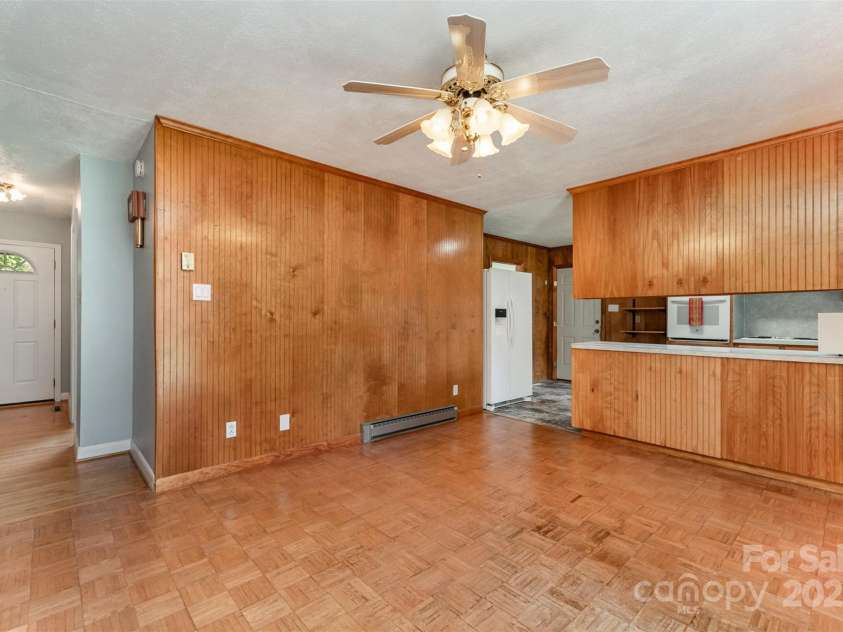 210 Brook Street, Kannapolis, NC 28083.  MLS# CAR4282893, YatesRealty ID 26610. 