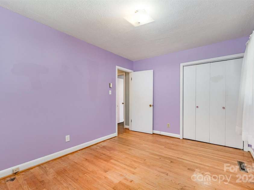 210 Brook Street, Kannapolis, NC 28083.  MLS# CAR4282893, YatesRealty ID 26610. 