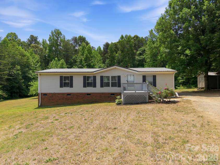 675 Overcash Road, Salisbury, NC 28147.  MLS# CAR4386587, YatesRealty ID 26610. 