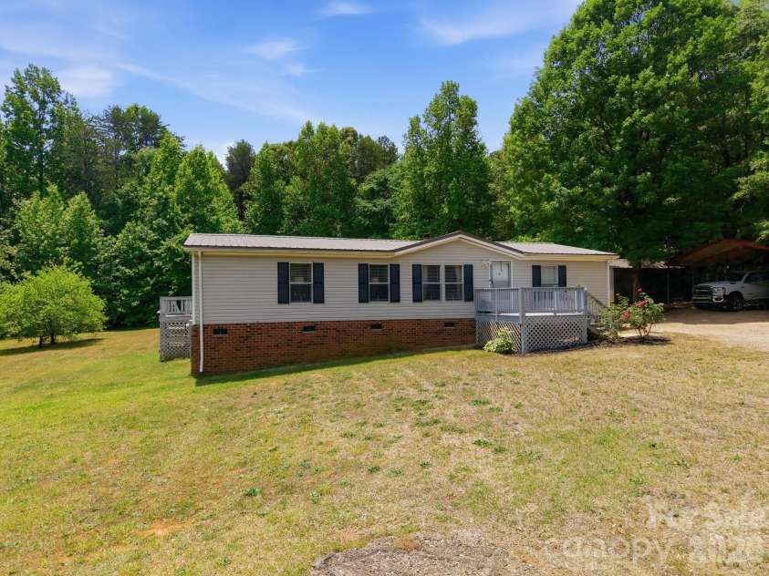 675 Overcash Road, Salisbury, NC 28147.  MLS# CAR4386587, YatesRealty ID 26610. 