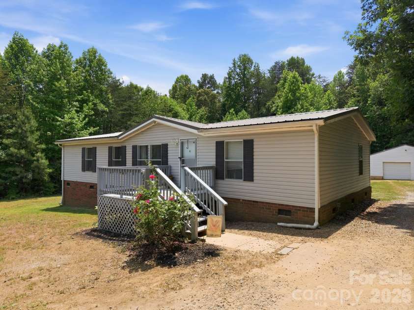 675 Overcash Road, Salisbury, NC 28147.  MLS# CAR4386587, YatesRealty ID 26610. 