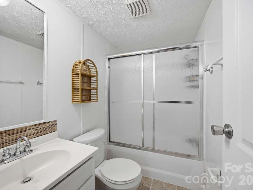 675 Overcash Road, Salisbury, NC 28147.  MLS# CAR4386587, YatesRealty ID 26610. 