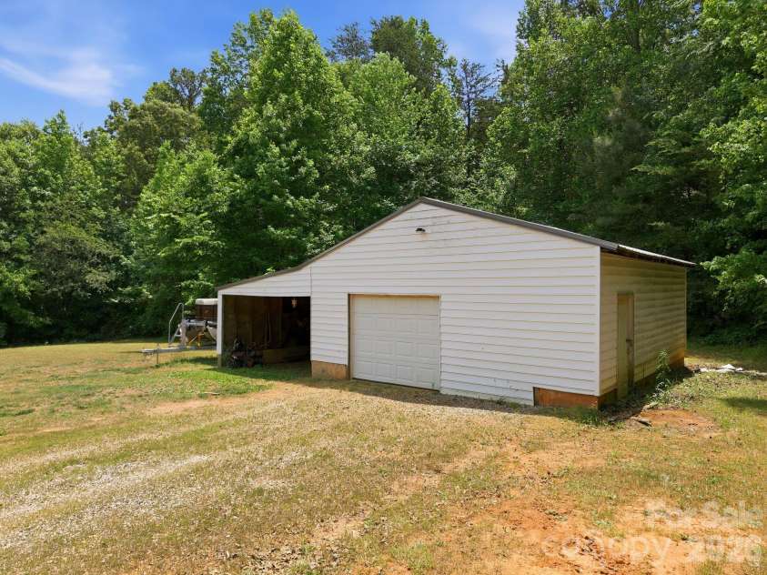 675 Overcash Road, Salisbury, NC 28147.  MLS# CAR4386587, YatesRealty ID 26610. 