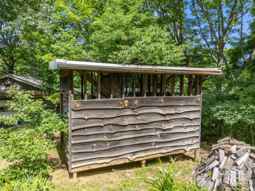 150 Marcellina Drive, Fairview, NC 28730.  MLS# CAR4279667, YatesRealty ID 26611. 