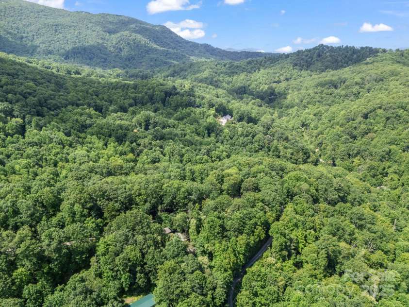 150 Marcellina Drive, Fairview, NC 28730.  MLS# CAR4279667, YatesRealty ID 26611. Your very own 