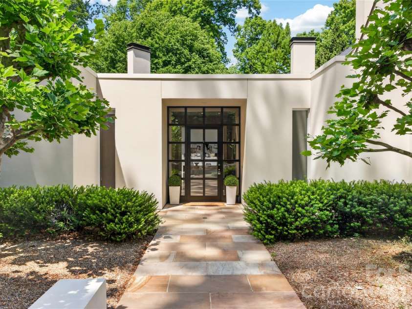606 Ardrey Circle, Davidson, NC 28036.  MLS# CAR4280219, YatesRealty ID 26611. 