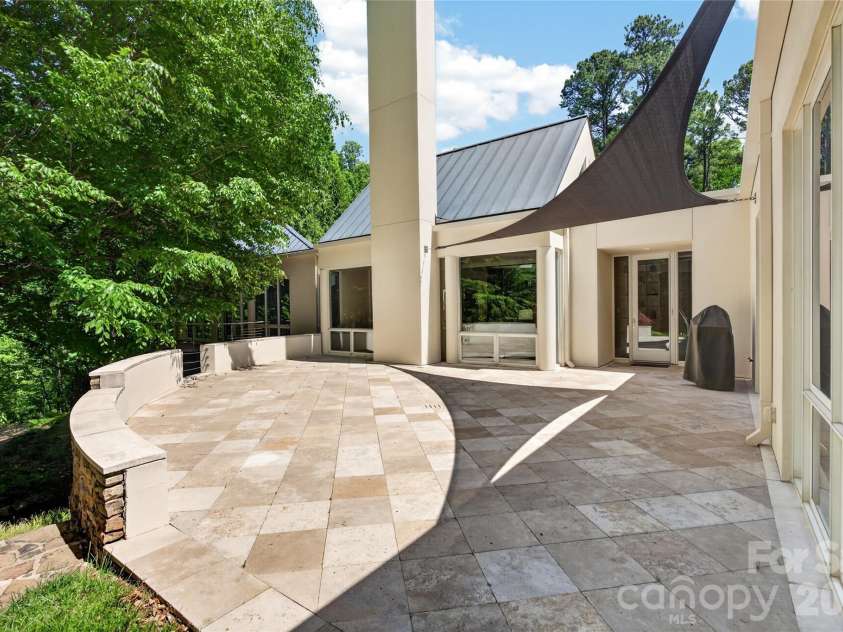 606 Ardrey Circle, Davidson, NC 28036.  MLS# CAR4280219, YatesRealty ID 26611. 