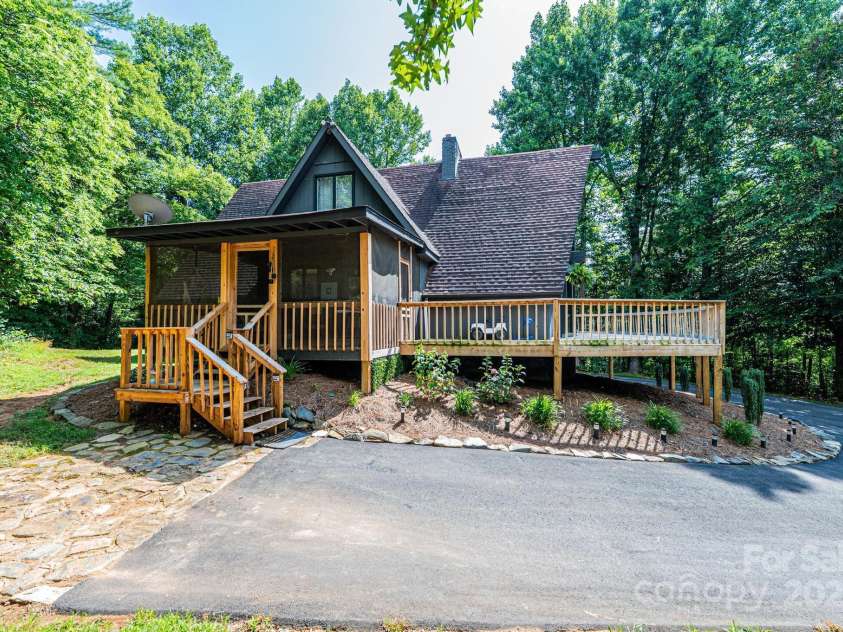 3776 Rams Club Place, Lenoir, NC 28645.  MLS# CAR4282916, YatesRealty ID 26612. 