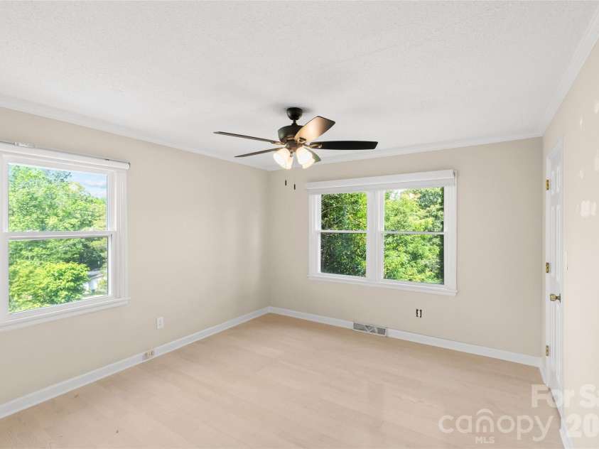 2004 Fountain Lane, Stanley, NC 28164.  MLS# CAR4385342, YatesRealty ID 26613. 