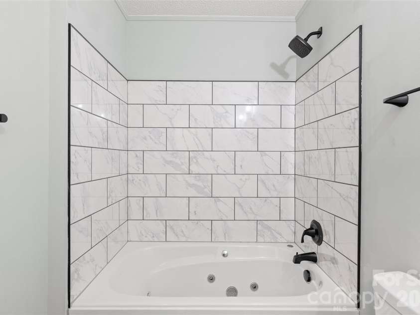 2004 Fountain Lane, Stanley, NC 28164.  MLS# CAR4385342, YatesRealty ID 26613. 