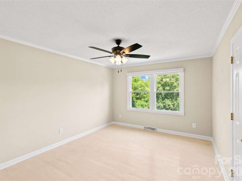 2004 Fountain Lane, Stanley, NC 28164.  MLS# CAR4385342, YatesRealty ID 26613. 