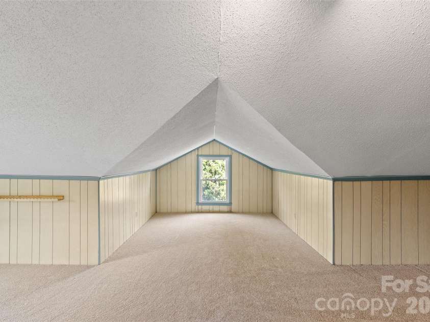 2004 Fountain Lane, Stanley, NC 28164.  MLS# CAR4385342, YatesRealty ID 26613. 