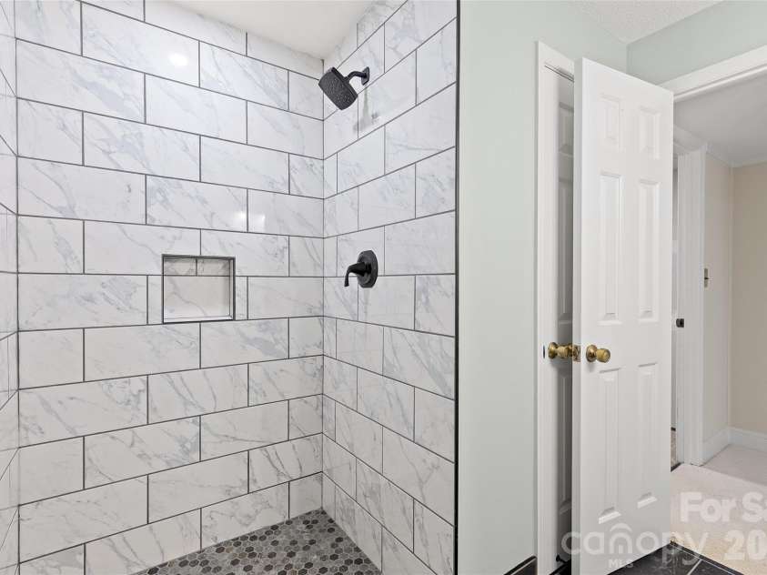 2004 Fountain Lane, Stanley, NC 28164.  MLS# CAR4385342, YatesRealty ID 26613. 