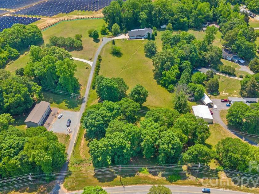 2004 Fountain Lane, Stanley, NC 28164.  MLS# CAR4385342, YatesRealty ID 26613. 