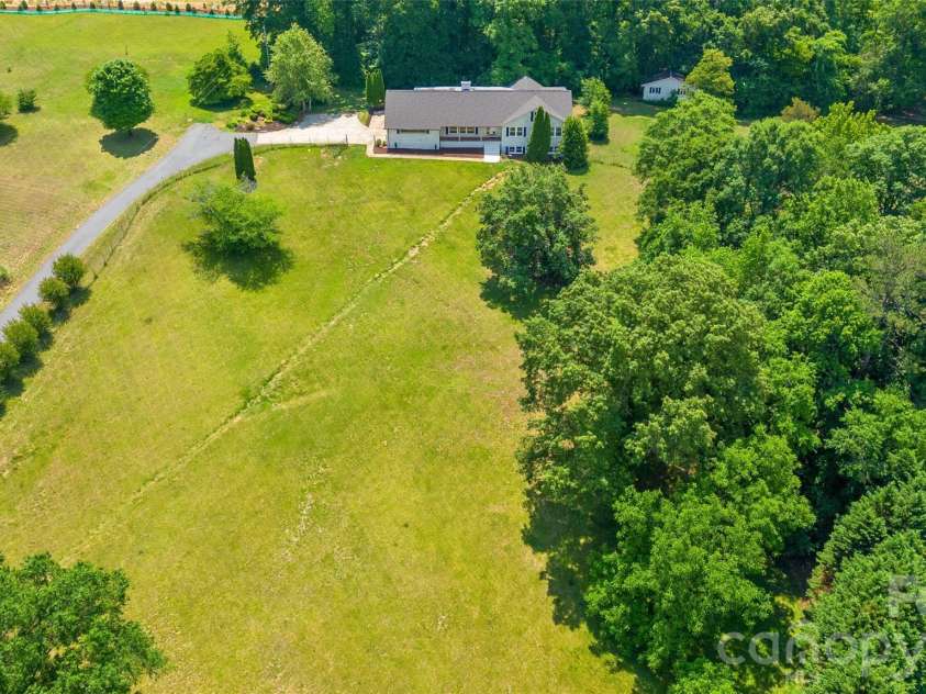 2004 Fountain Lane, Stanley, NC 28164.  MLS# CAR4385342, YatesRealty ID 26613. 