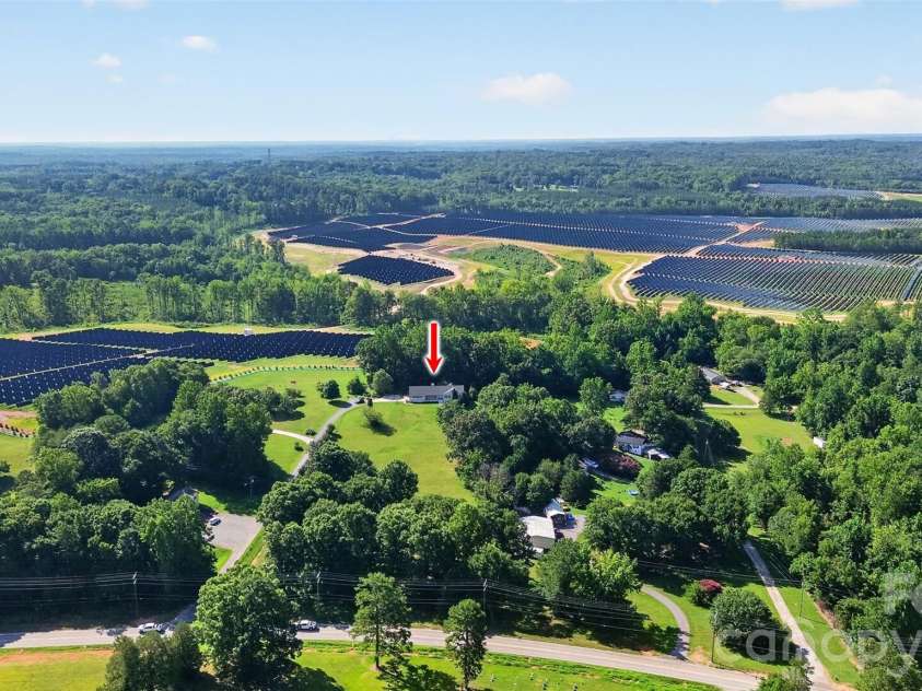 2004 Fountain Lane, Stanley, NC 28164.  MLS# CAR4385342, YatesRealty ID 26613. 