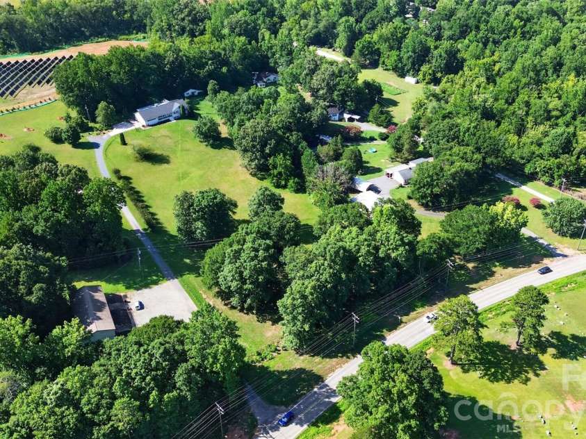 2004 Fountain Lane, Stanley, NC 28164.  MLS# CAR4385342, YatesRealty ID 26613. 