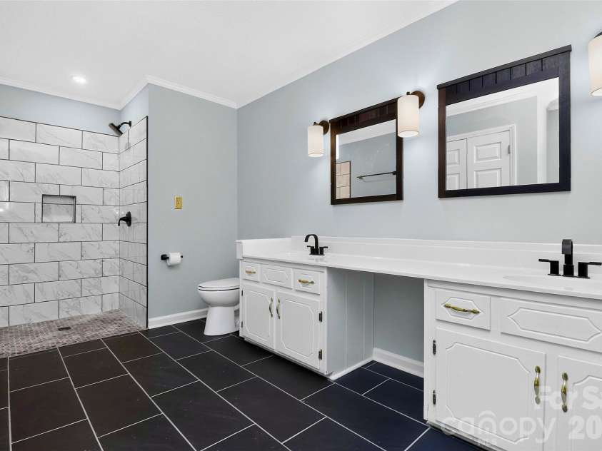 2004 Fountain Lane, Stanley, NC 28164.  MLS# CAR4385342, YatesRealty ID 26613. 