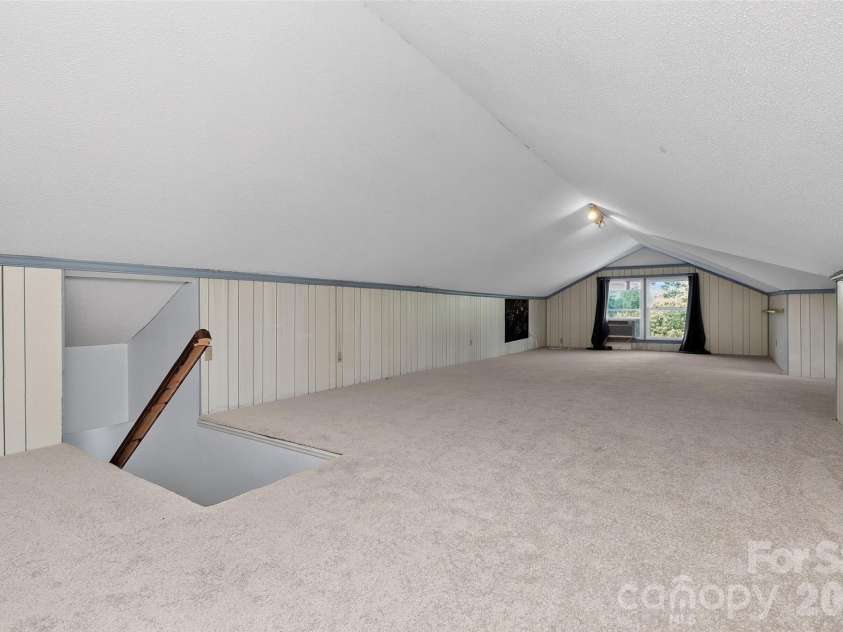 2004 Fountain Lane, Stanley, NC 28164.  MLS# CAR4385342, YatesRealty ID 26613. 