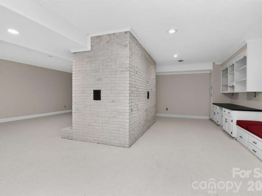 2004 Fountain Lane, Stanley, NC 28164.  MLS# CAR4385342, YatesRealty ID 26613. 