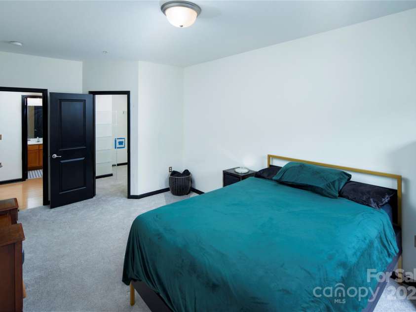 738 Appeldoorn Circle, Asheville, NC 28803.  MLS# CAR4274041, YatesRealty ID 26613. 