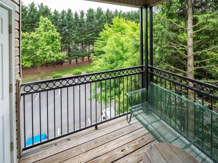 738 Appeldoorn Circle, Asheville, NC 28803.  MLS# CAR4274041, YatesRealty ID 26613. 