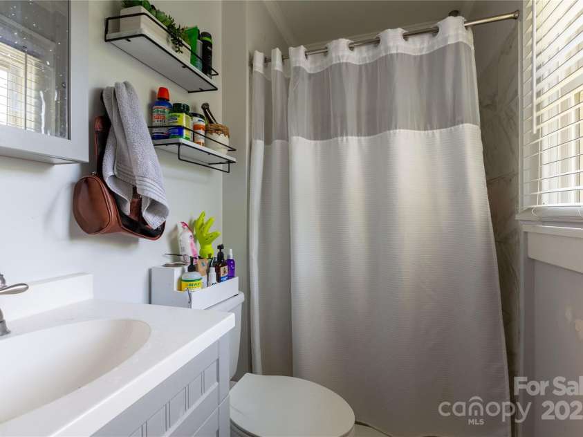 519 Rose Avenue, Kannapolis, NC 28083.  MLS# CAR4282227, YatesRealty ID 26615. 