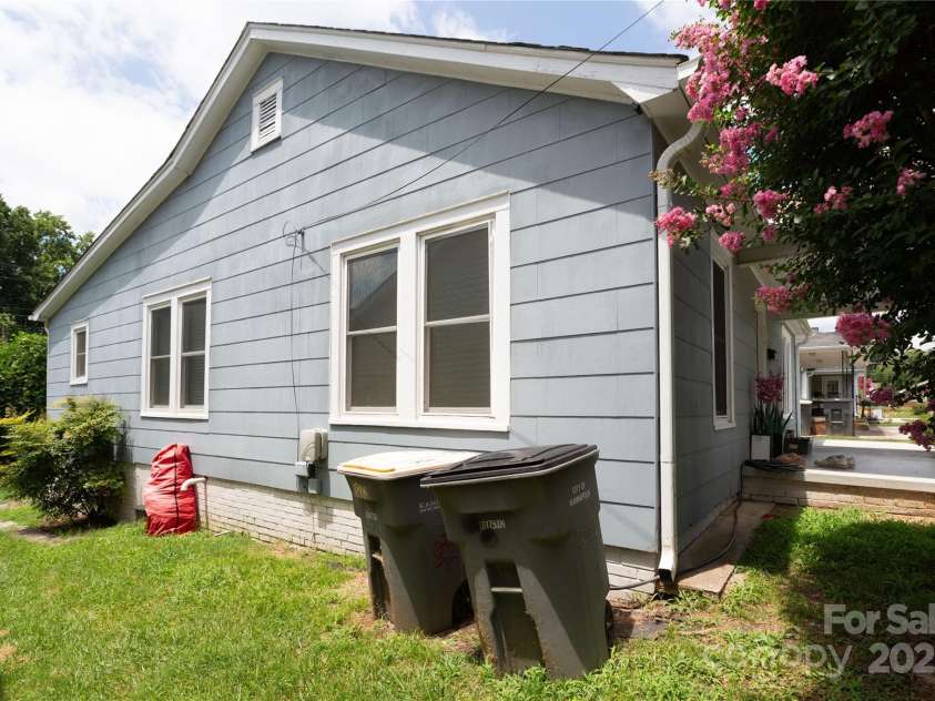 519 Rose Avenue, Kannapolis, NC 28083.  MLS# CAR4282227, YatesRealty ID 26615. 