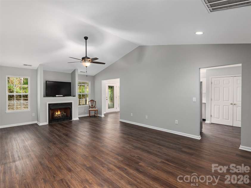 88 Wiltshire Circle, Fletcher, NC 28732.  MLS# CAR4381022, YatesRealty ID 26615. 