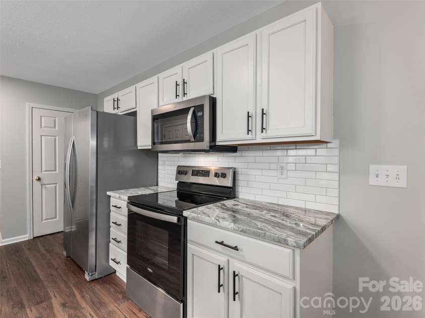88 Wiltshire Circle, Fletcher, NC 28732.  MLS# CAR4381022, YatesRealty ID 26615. 