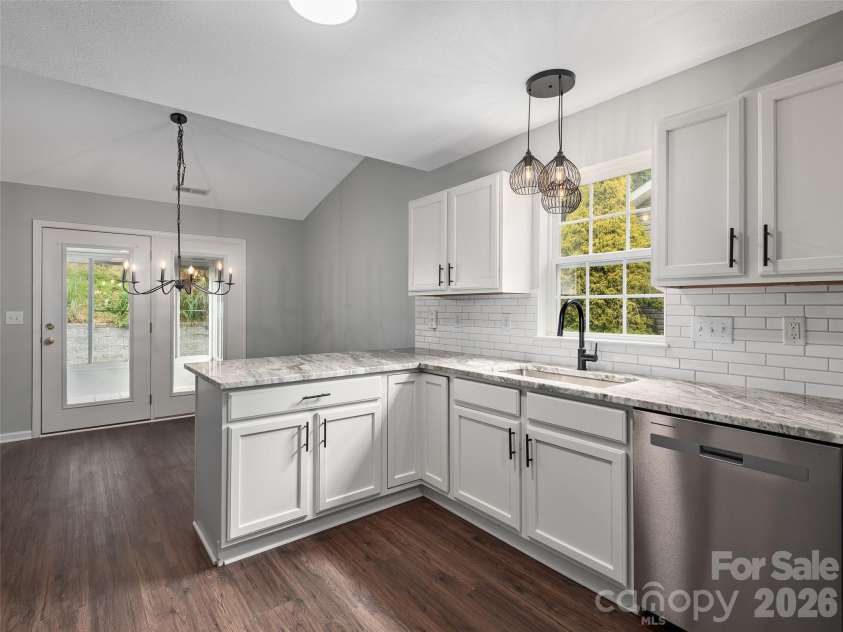 88 Wiltshire Circle, Fletcher, NC 28732.  MLS# CAR4381022, YatesRealty ID 26615. 