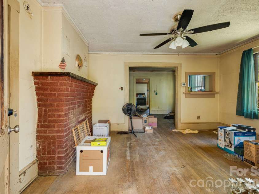 105 Liberty Street, Asheville, NC 28803.  MLS# CAR4382011, YatesRealty ID 26616. 