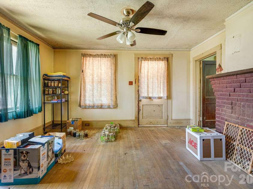105 Liberty Street, Asheville, NC 28803.  MLS# CAR4382011, YatesRealty ID 26616. 