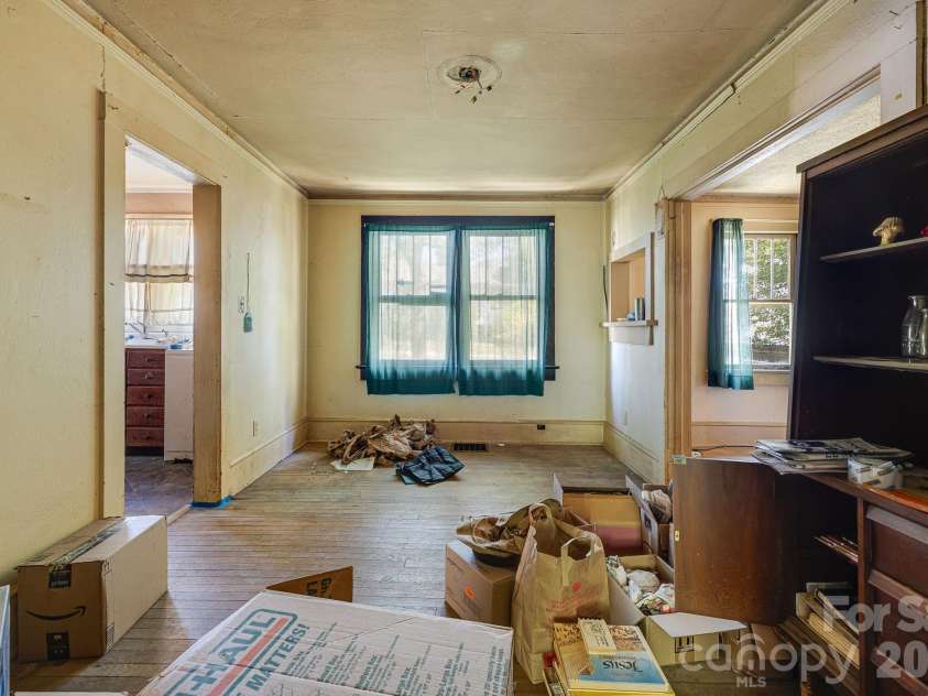 105 Liberty Street, Asheville, NC 28803.  MLS# CAR4382011, YatesRealty ID 26616. 