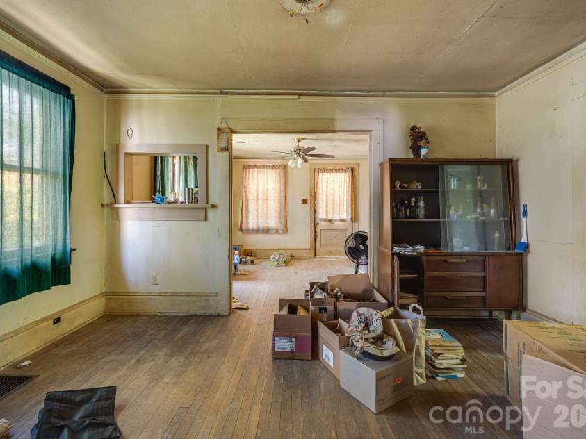 105 Liberty Street, Asheville, NC 28803.  MLS# CAR4382011, YatesRealty ID 26616. 