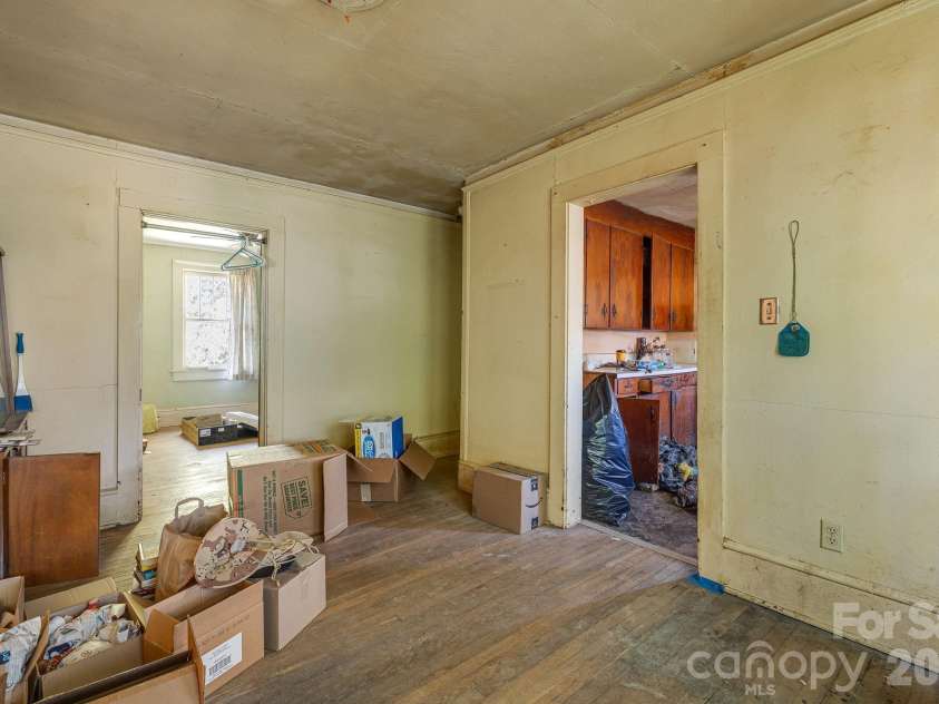 105 Liberty Street, Asheville, NC 28803.  MLS# CAR4382011, YatesRealty ID 26616. 
